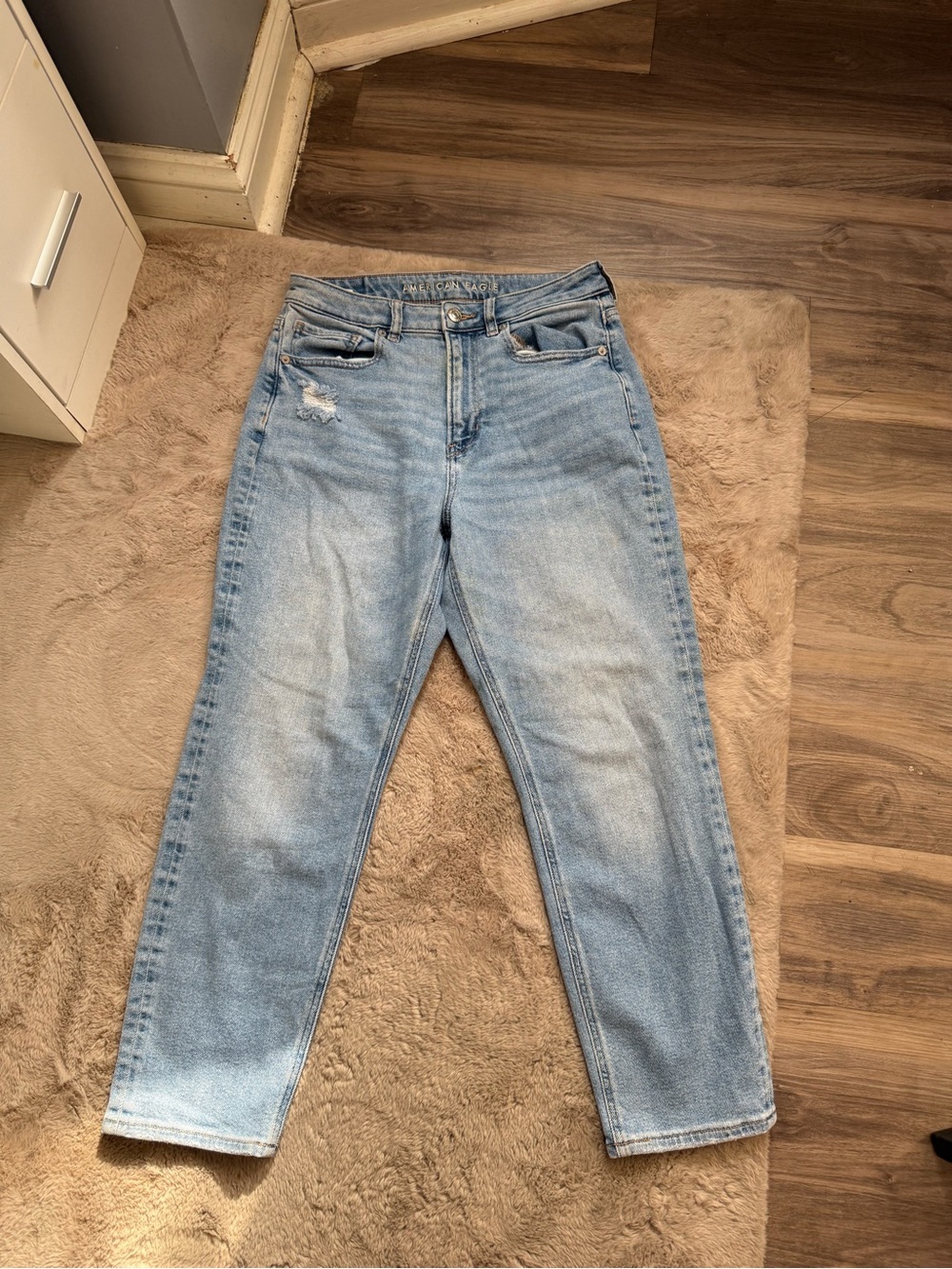 American Eagle Outfitters Light Wash High-Rise Women's Jeans